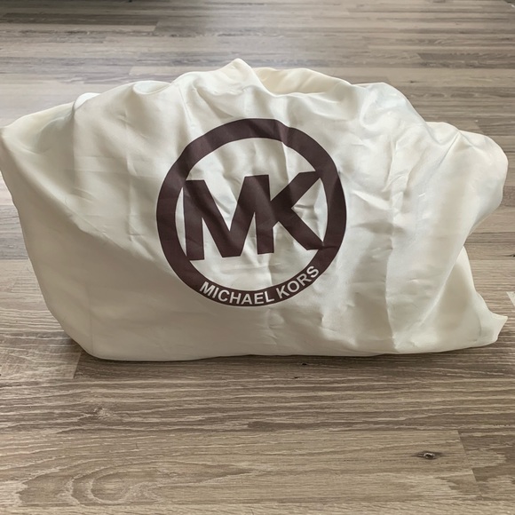 Michael Kors Large Hudson Satchel - Picture 6 of 8